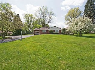 108 Whitehill Dr, New Castle, PA