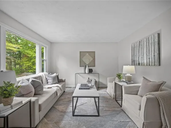 57 Shannock Hill Rd, Richmond, RI 02812