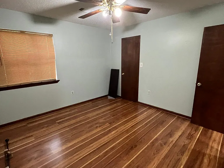 12125 Pleasant Tree Dr — Photo 16