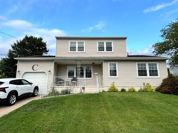 24 Peachtree Ln, Burlington, NJ 08016