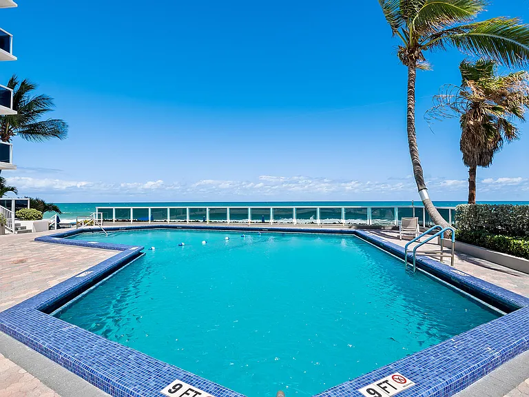 3700 Galt Ocean Dr #702 — Photo 20