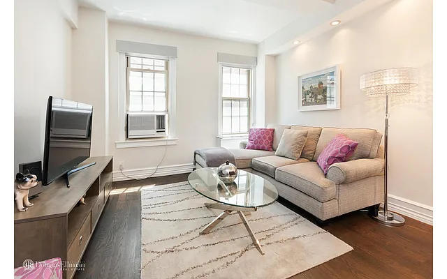 Sold by Douglas Elliman | media 17