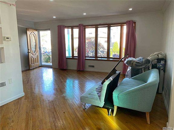 4th image of 20814 15th Ave