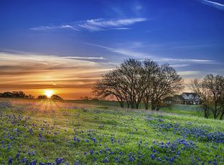 88 Racing Ln, Hendersonville, NC 28792