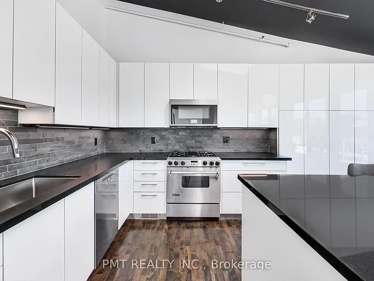 676 Richmond St W #210 — Photo 19