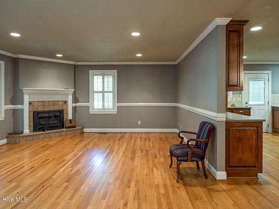 4th image of 605 Red Hill Church Road
