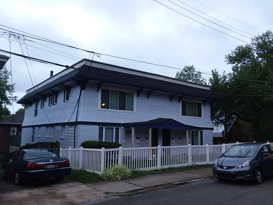 Fenced front yard