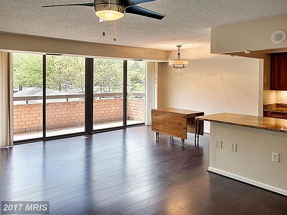 Open floor plan, new flooring.