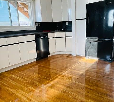 2nd image of 2188 Stewart Ave