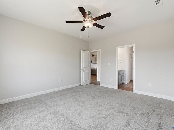 4th image of 202 Irish Hill Dr