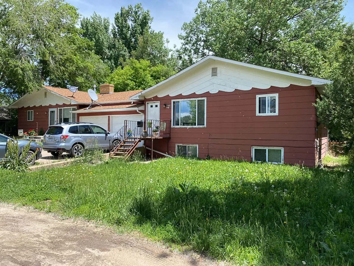 Building Photo - 524 N Frey Ave #B