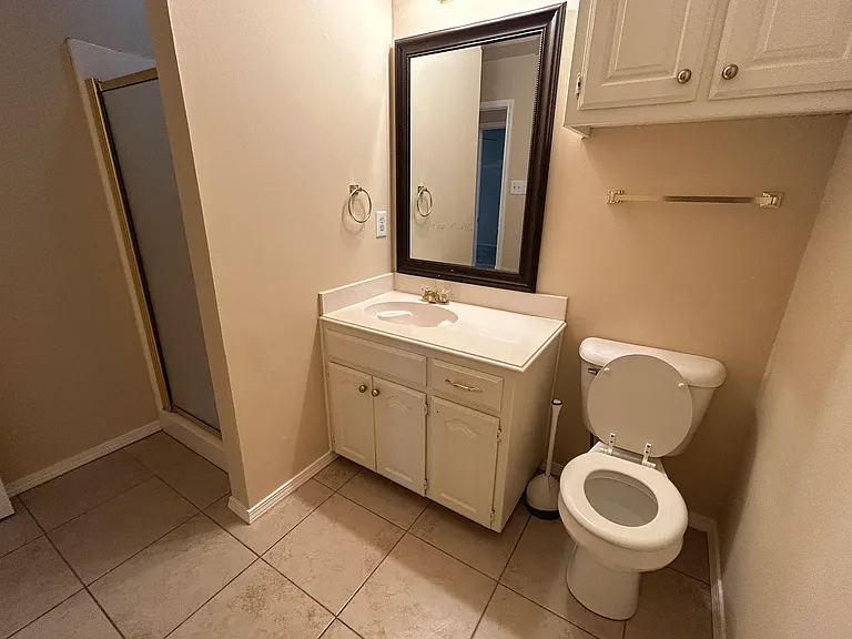 2661 FM 35 — Photo 25