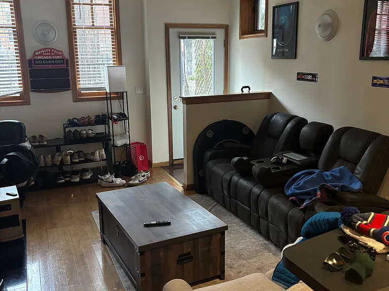 929 W Wolfram St #1 — Photo 4