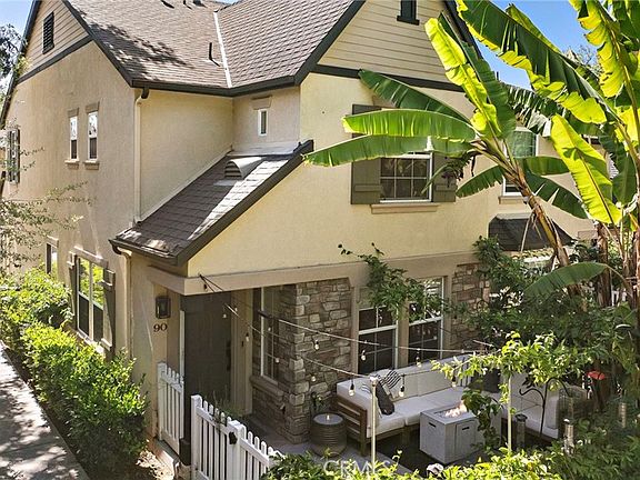 4th image of 90 Three Vines Ct