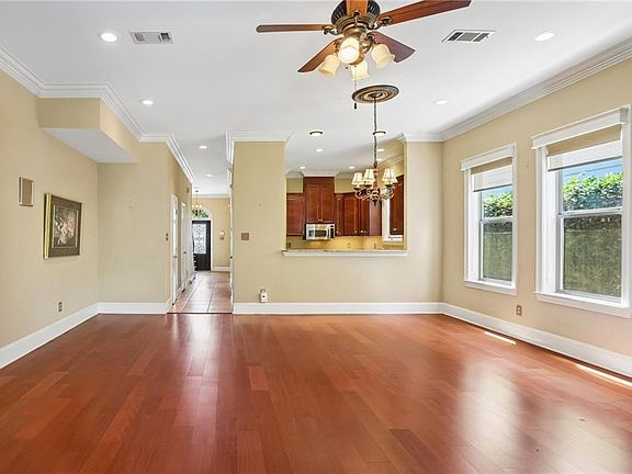 5th image of 816 Cedar Ave