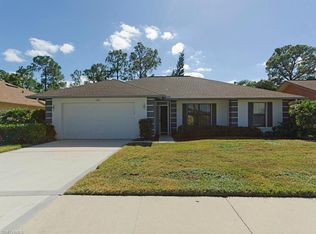 154 Versailles Cir, Naples, FL 34112