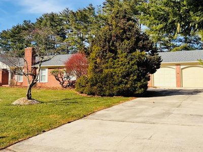 258 Edgewood Dr, Hillsville, VA, 24343