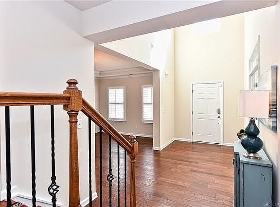 4th image of 2119 N Red Tail Ct