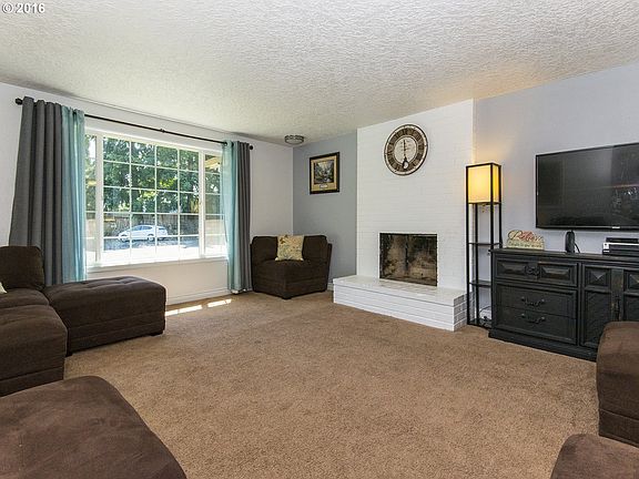 3rd image of 6710 NE 62nd Ct