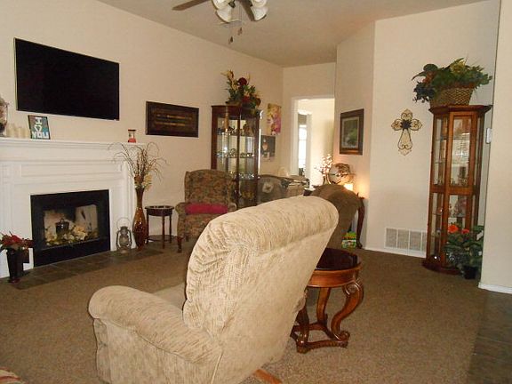 2nd image of 310 Lamar Ct