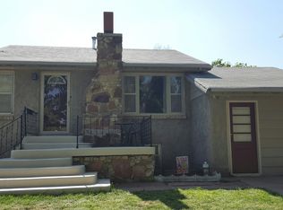 904 E 5th St, Mccook, NE 69001