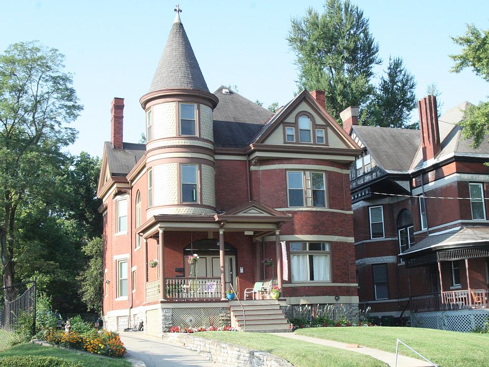 1st image of 1379 Myrtle Ave APT 1