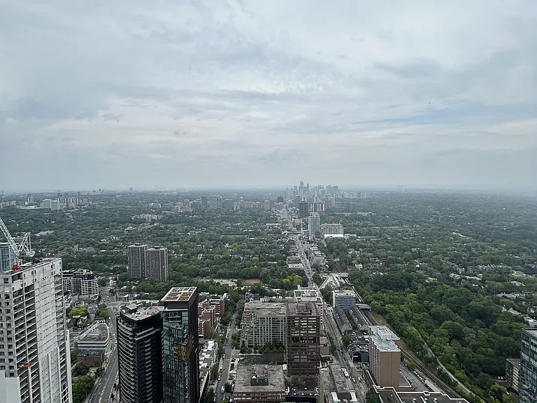 11 Yorkville Ave #5804 — Photo 12