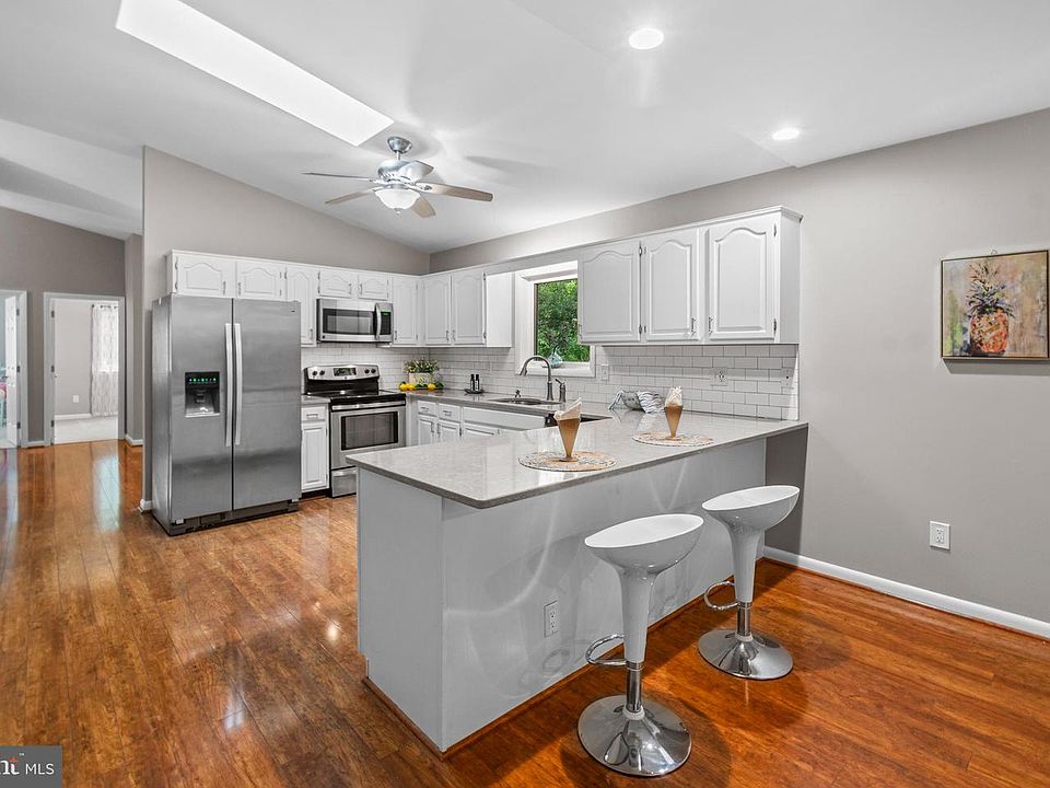 1st image of 1132 Bay Ridge Rd