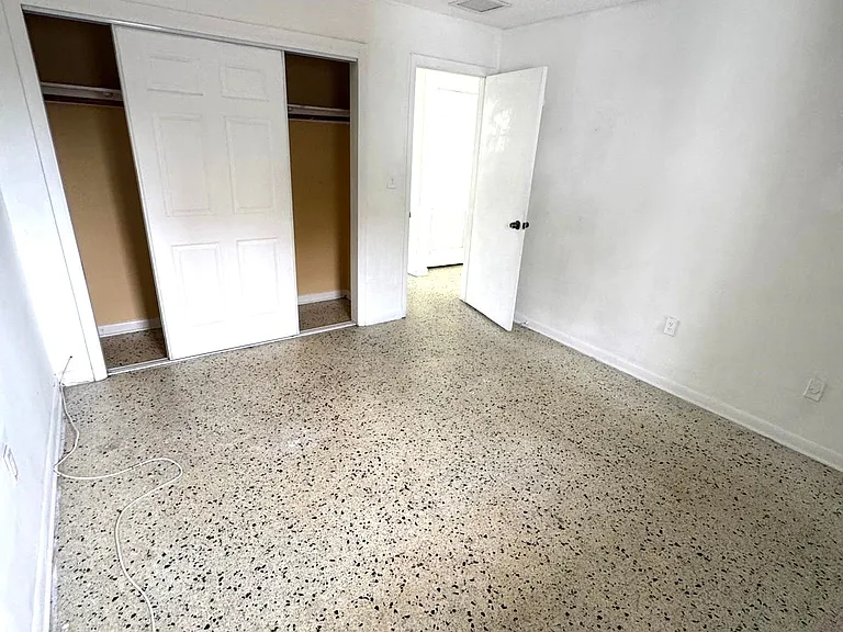 430 NW 9th Ave #3 — Photo 13