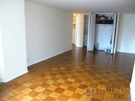 Rented by Hudson Properties | media 11