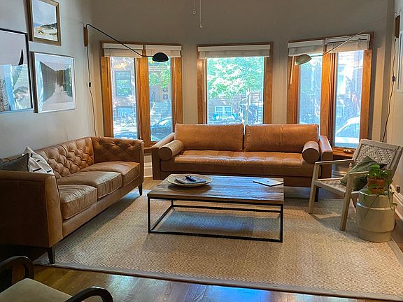 2nd image of 2627 N Wilton Ave #1