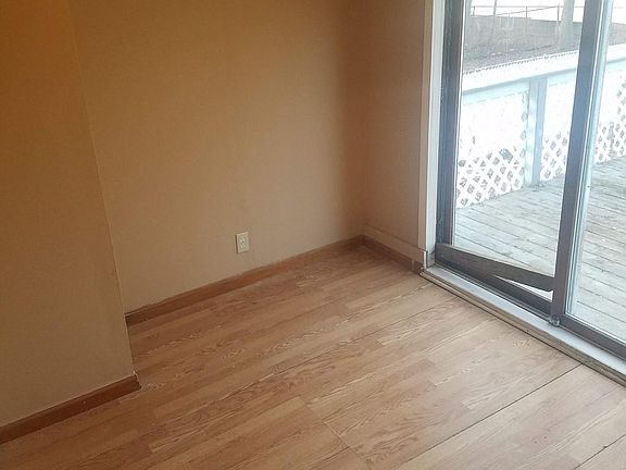 Bedroom 2 (smaller room, could fit a twin bed), good for office