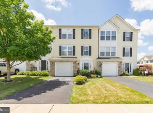 109 N Savanna Dr, Pottstown, PA 19465