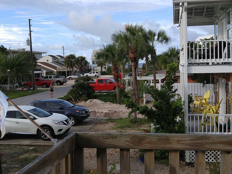 2nd image of 104 39th St