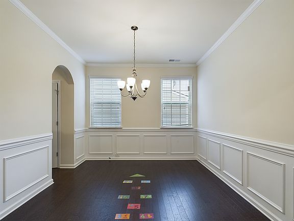 3rd image of 15928 Harbor Hill Dr
