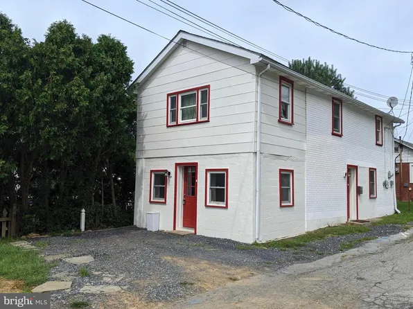 221 S 2nd St, Emmaus, PA 18049