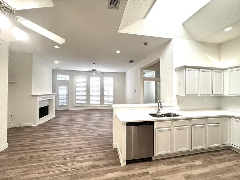 6816 Forest Hills Dr — Photo 15
