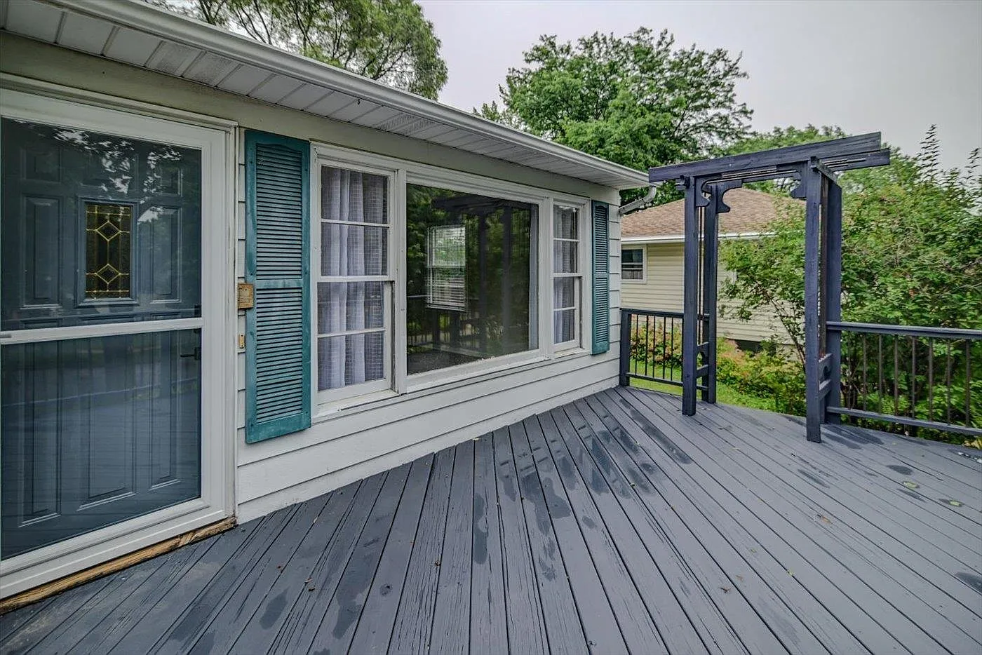 3 bed, 2.0 bath, 1106 sqft, $2,700 — Photo 4