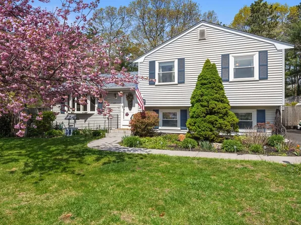65 Yale Ave, Plymouth, MA 02360