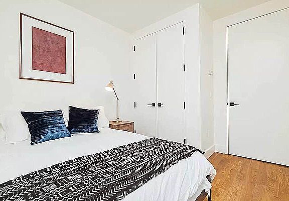 5th image of 62 E 21st St #5F