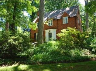 7827 Hampden Ln, Bethesda, MD 20814