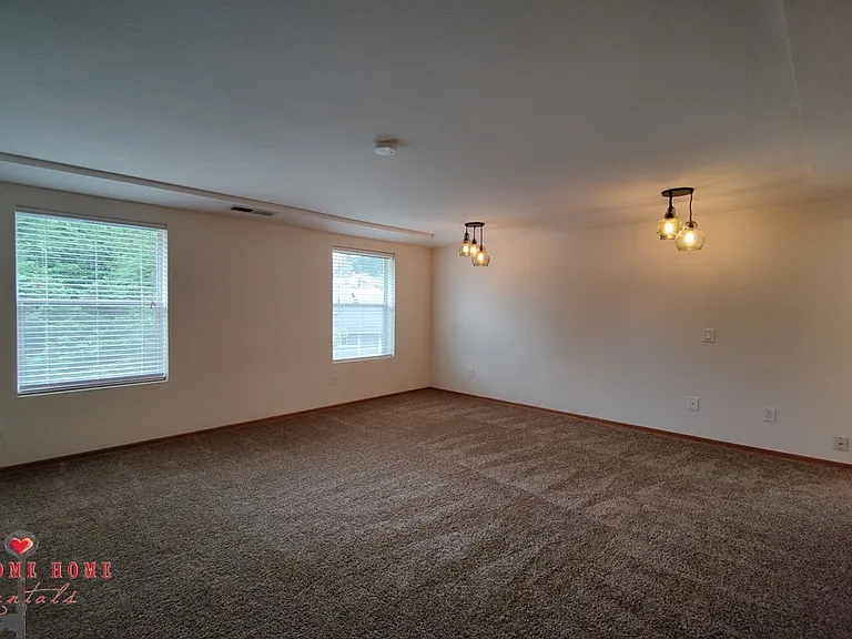 319 Marietta Pl — Photo 29