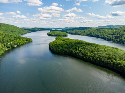 18 CANDLEWOOD LAKE Drive, Sherman, CT, 06784