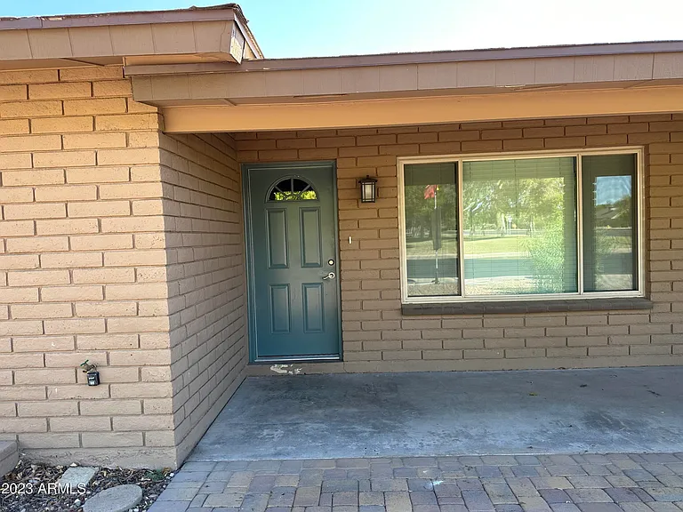 6013 E Evergreen St — Photo 3