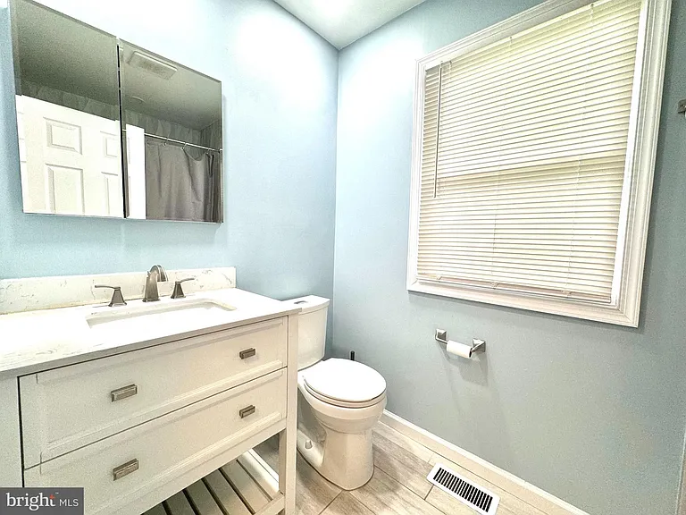 129 New Albany Rd #A — Photo 12