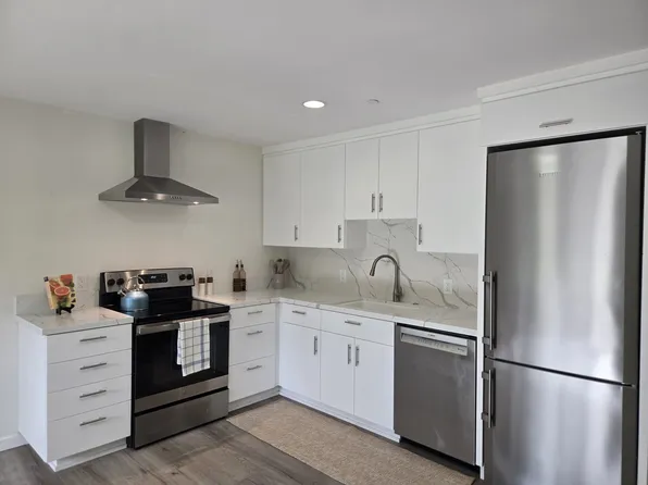 670 Lockewood Ln, Scotts Valley, CA 95066