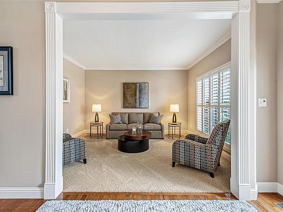 4th image of 155 Greycliff Manor Dr