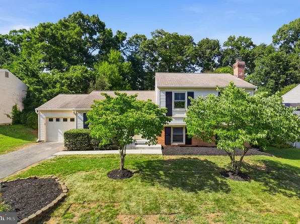412 Cavendish St, Herndon, VA 20170