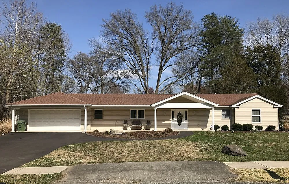 8305 Orville St photo 1