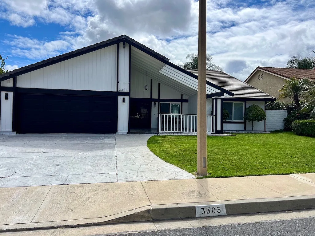 Building Photo - 3303 Sawtooth Ct